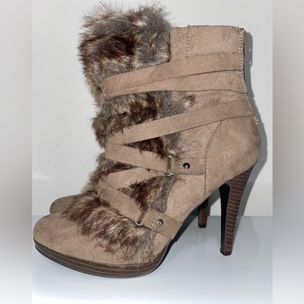 ALDO | Faux fur and faux suede strappy brown ankle boots with 10 cm thin heel